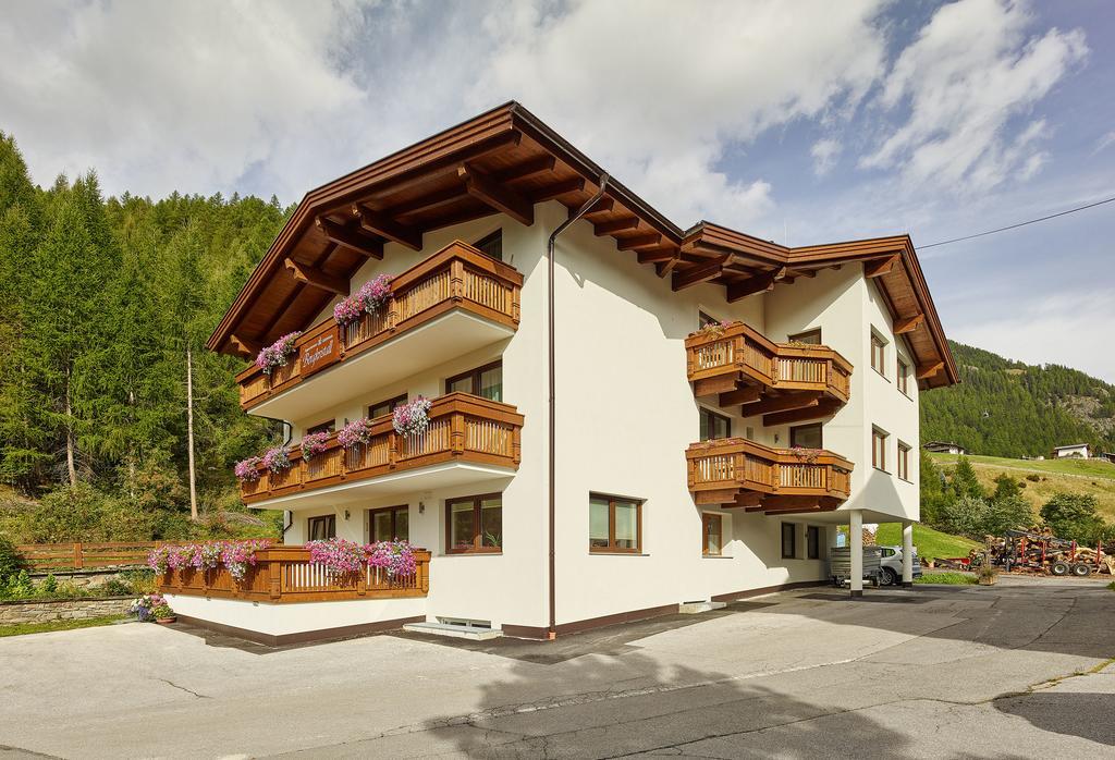 Appartement Gaestehaus Bergkristall Зёльден Экстерьер фото